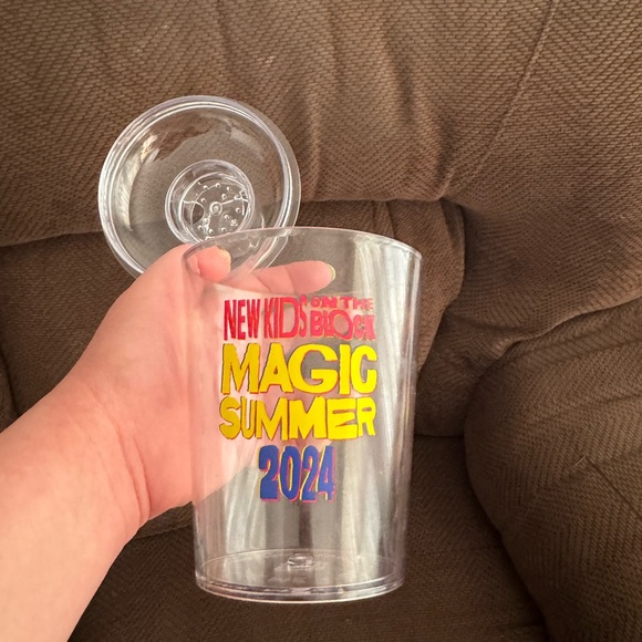 New Kids on the Block Magic Summer Tour shaker cup - Picture 2 of 4
